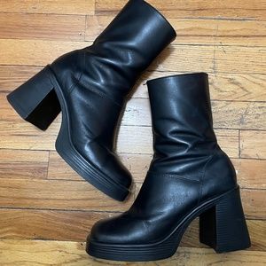 Steve Madden “Fantsie” 90s Bratz Doll Platform Boots | Women’s Size 11